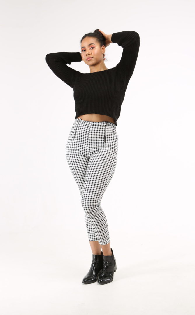 The French 95 - Swiss online shopping for women's fashion - Shop high waist check trousers at affordable prices - Free shipping in Switzerland, pay per invoice, 20% off your first order with code FIRST20