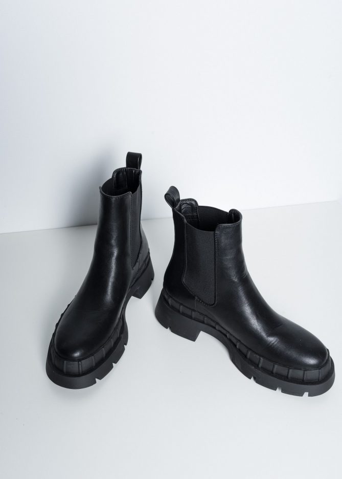 The French 95 - Swiss online shopping for women's fashion - Shop Chelsea Boots at affordable prices - Free shipping in Switzerland