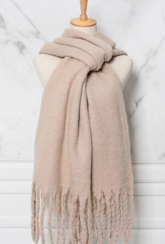The French 95 - Swiss online shopping for women's fashion - Shop wool scarves at affordable prices - Free shipping in Switzerland
